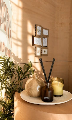 ركن العطور والشموع